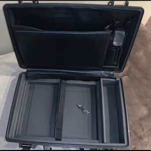 Pelican 1490 with accessories!